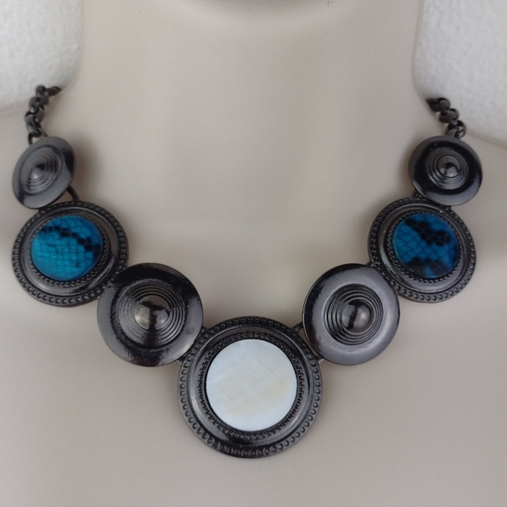 Vibrant Marbled Blue & White Stone 7 Conchos Rustic Gunmetal Necklace